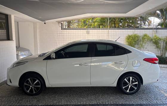 TOYOTA YARIS 1.5 16V FLEX SEDAN XL MULTIDRIVE